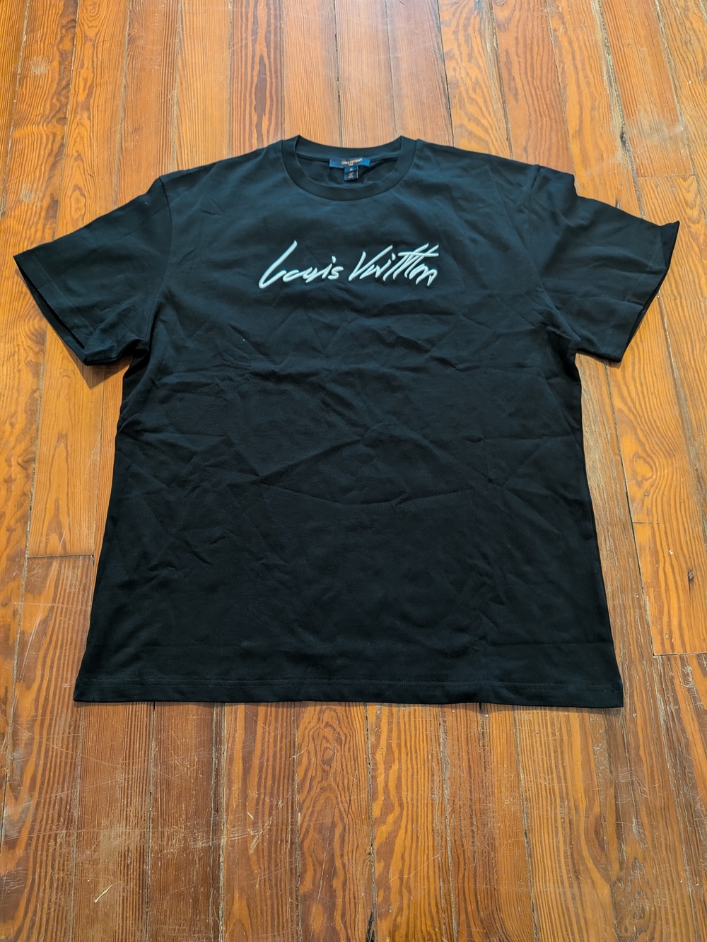 AUTHENTIC SS26 Louis Vuitton black embroidered signature logo t-shirt